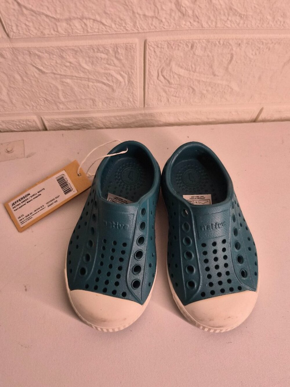 Native Shoes Kids Size 5/ C5 Jefferson slip-on sneakers Patina Green Shell White